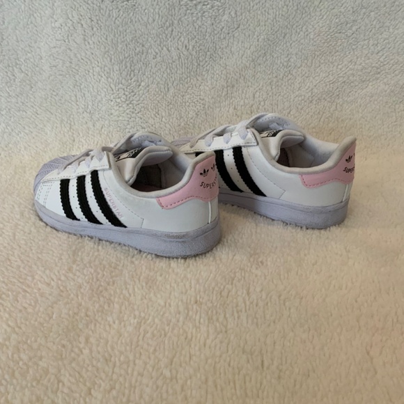 Adidas Superstar- Toddler Size 6K - Picture 4 of 6